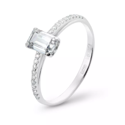 Помолвочное кольцо  с бриллиантами
